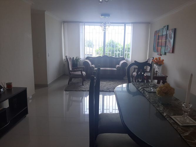 Apartamento de 3 alcobas en venta en La Cumbre, Barranquilla, 109 m² · foto 2 de 14