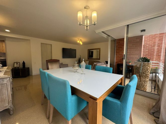 Apartamento de 4 alcobas en venta en El Poblado, Medellín, 153 m² · foto 2 de 9