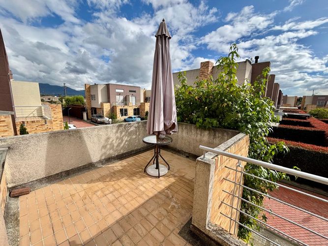 Casa de 3 alcobas en venta en Laura Vicuña, Chía, 144 m² · foto 8 de 24