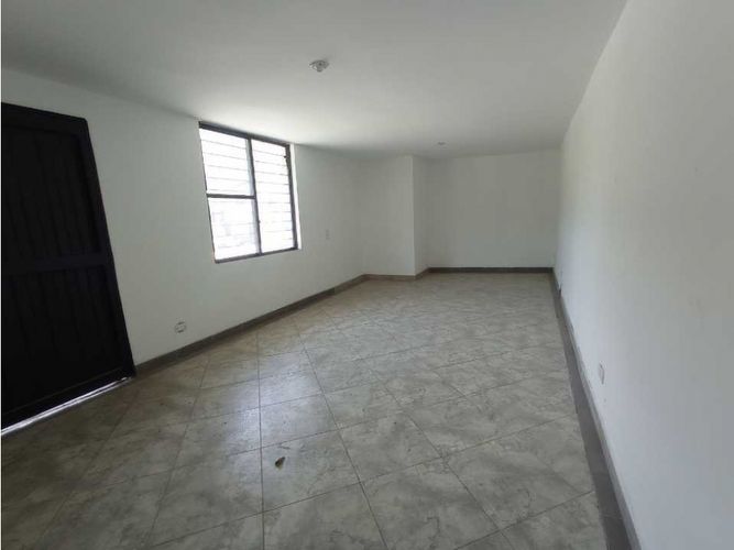 Local en arriendo en Urbanizacion Villa Verde, Medellín, 35 m² · foto 2 de 11