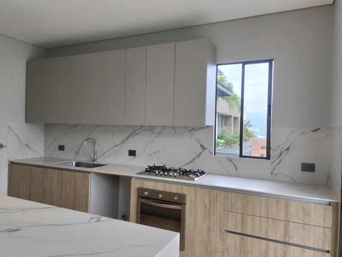 Apartamento de 3 alcobas en arriendo en El Poblado, Medellín, 174 m² · foto 4 de 18
