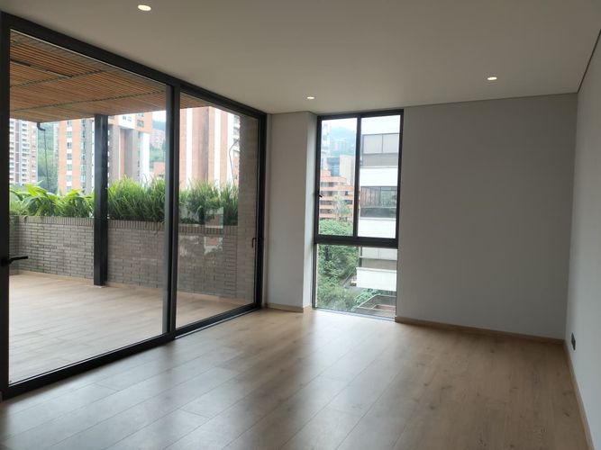 Apartamento de 3 alcobas en arriendo en El Poblado, Medellín, 174 m² · foto 14 de 18