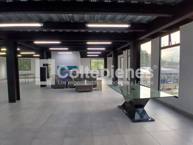 Local en arriendo en Tenche, Medellín, 205 m² · foto 4 de 11
