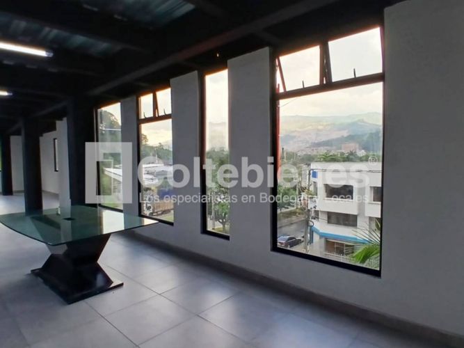 Local en arriendo en Tenche, Medellín, 205 m² · foto 5 de 11