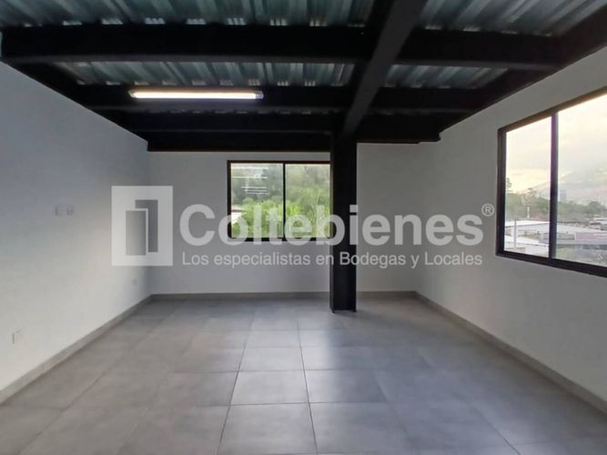 Local en arriendo en Tenche, Medellín, 205 m² · foto 8 de 11