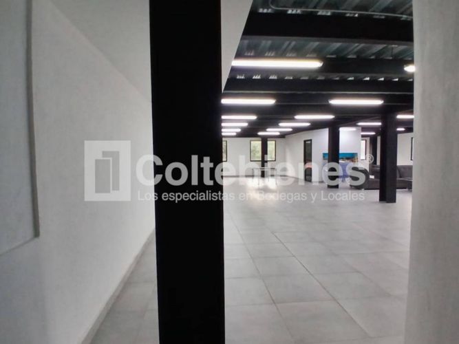 Local en arriendo en Tenche, Medellín, 205 m² · foto 10 de 11