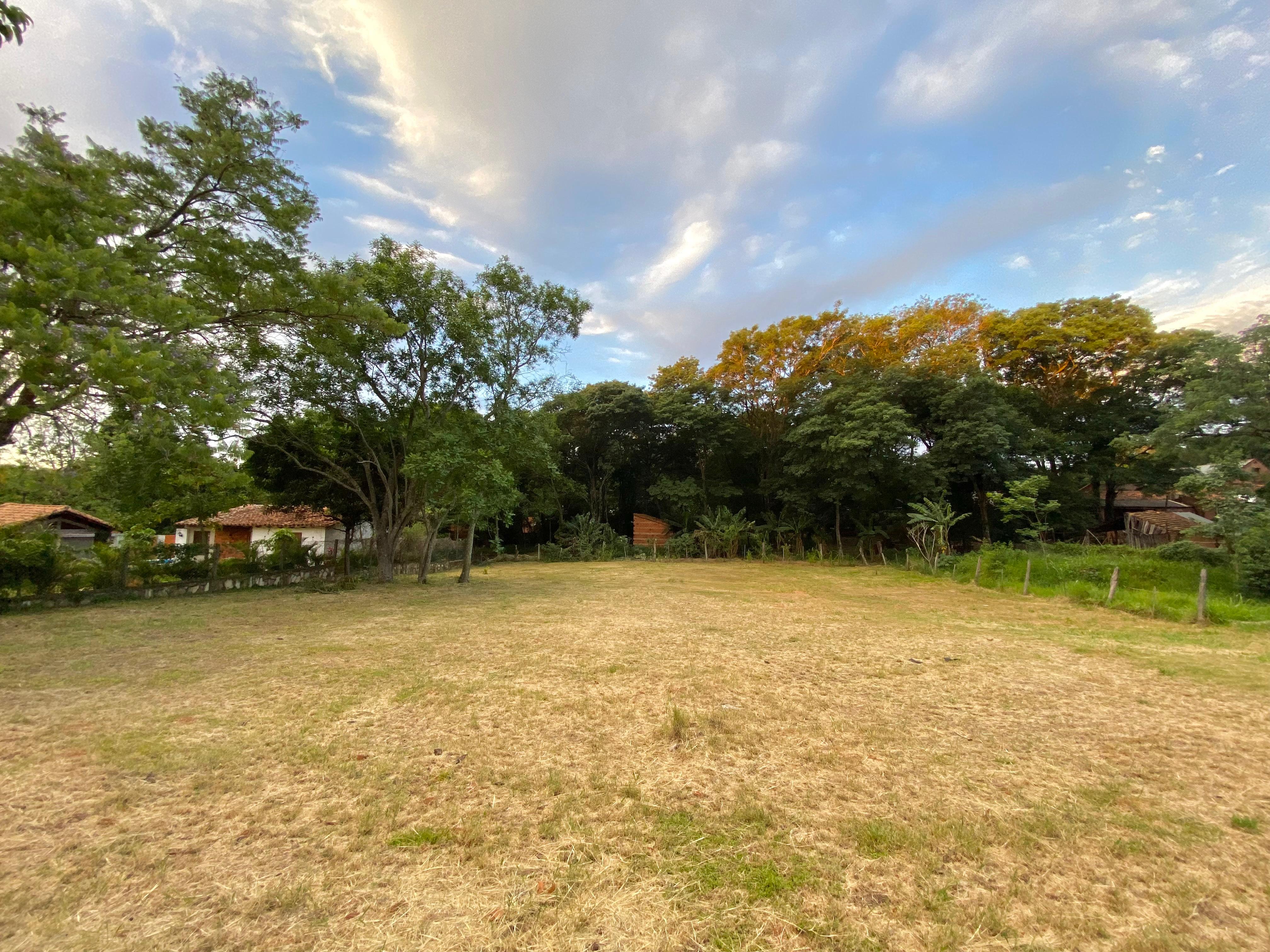 EN VENTA TERRENO DE 1.200 m² EN EL CENTRO DE ALTOS, CORDILLERA — foto 3