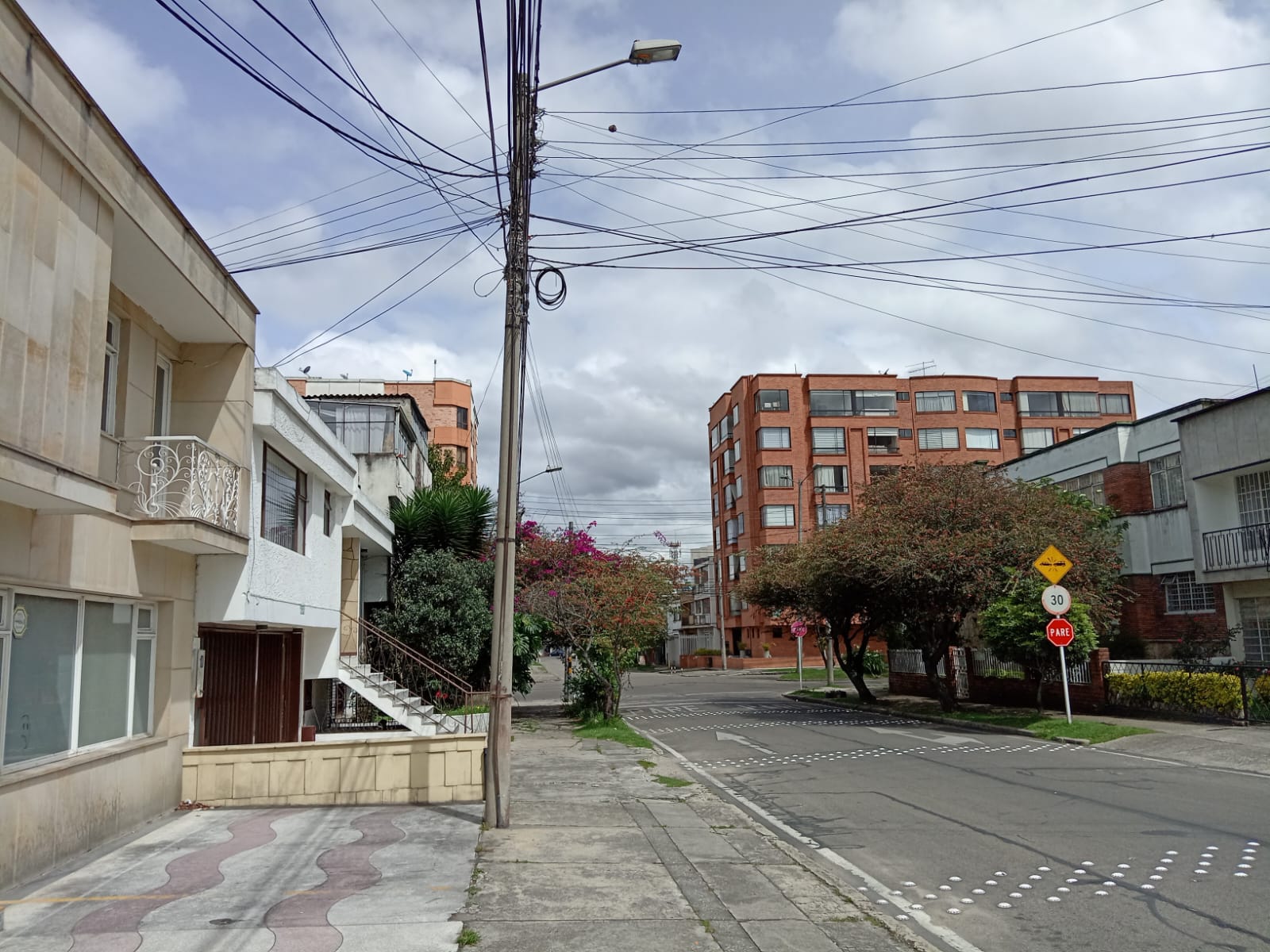 Casa en venta en San Luis, Bogotá · foto 3 de 20