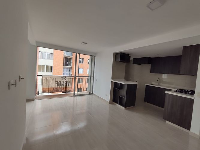 Apartamento de 2 alcobas en venta en Nueva Floresta Del Ict, Cali, 65 m² · foto 2 de 24