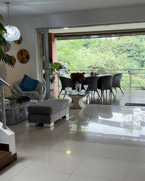 Casa de 3 alcobas en venta en El Poblado, Envigado, 455 m² · foto 6 de 20