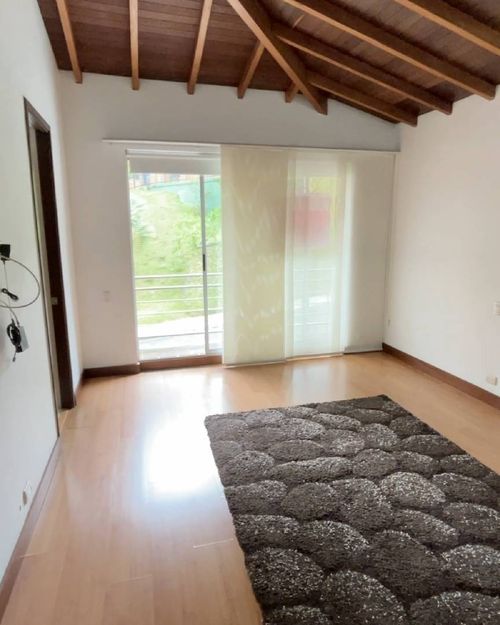 Casa de 3 alcobas en venta en El Poblado, Envigado, 455 m² · foto 7 de 20