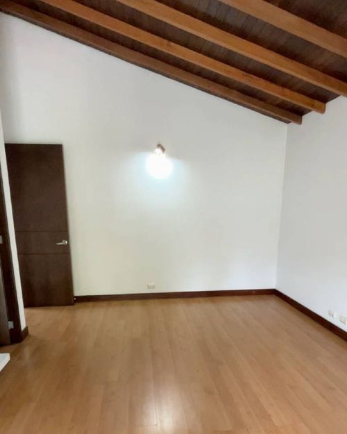 Casa de 3 alcobas en venta en El Poblado, Envigado, 455 m² · foto 11 de 20