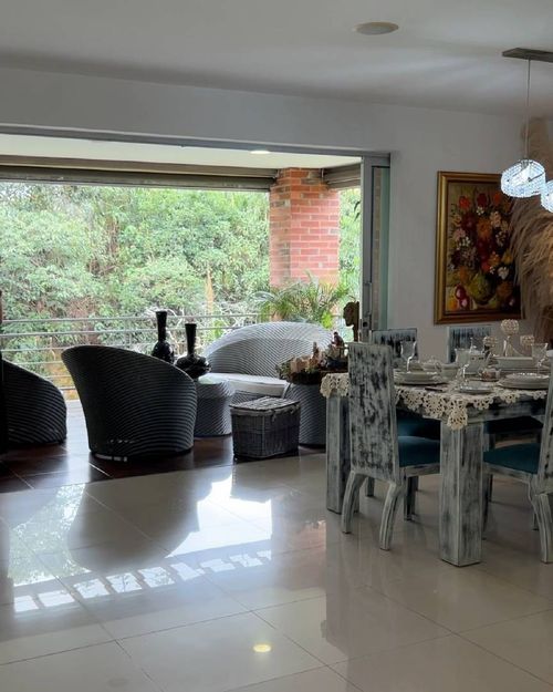 Casa de 3 alcobas en venta en El Poblado, Envigado, 455 m² · foto 12 de 20