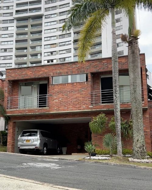 Casa de 3 alcobas en venta en El Poblado, Envigado, 455 m² · foto 13 de 20