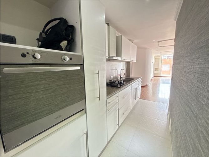 Apartamento en venta en Santa Barbara, Bogotá · foto 2 de 23