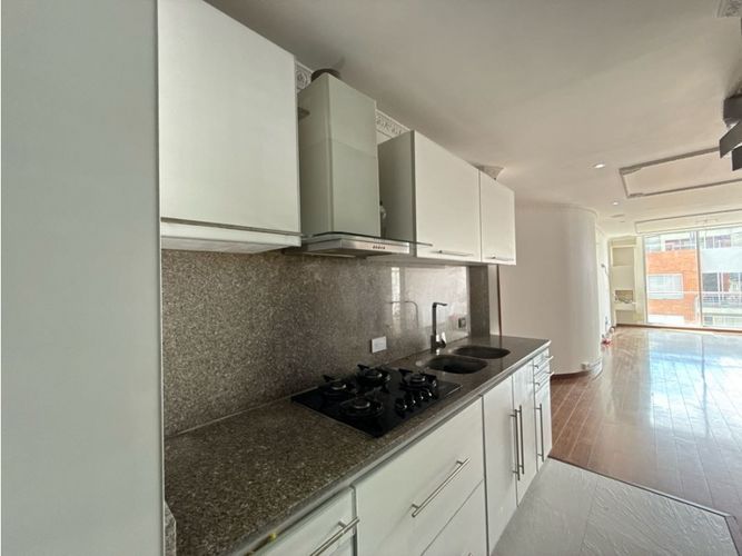Apartamento en venta en Santa Barbara, Bogotá · foto 4 de 23