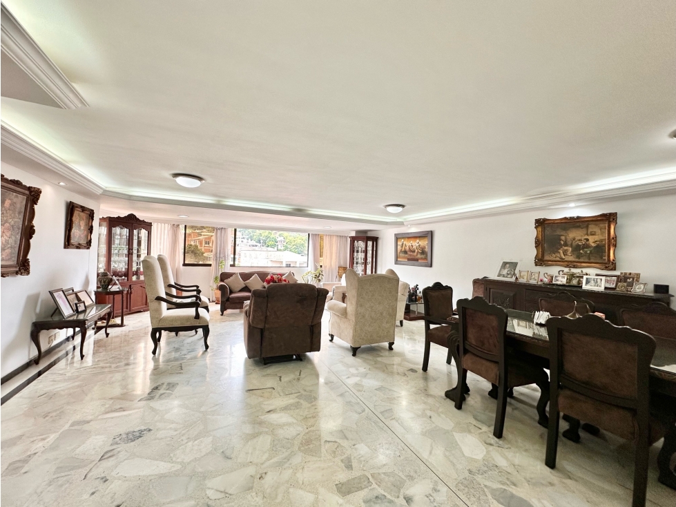 Apartamento en venta en El bosque, Cali