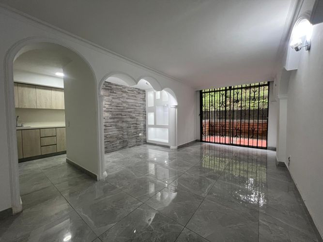 Apartamento de 3 alcobas en arriendo en El Poblado, Medellín, 91 m² · foto 3 de 19