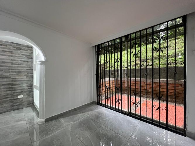 Apartamento de 3 alcobas en arriendo en El Poblado, Medellín, 91 m² · foto 2 de 19