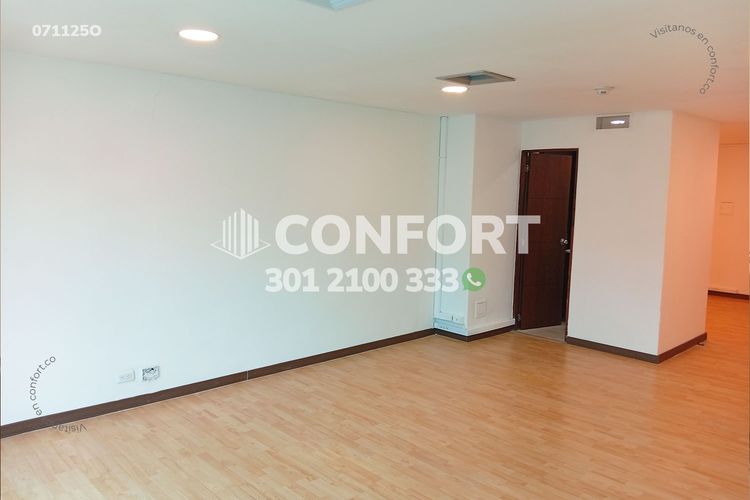 Oficina en arriendo en La Aguacatala, Medellín, 50 m² · foto 9 de 11