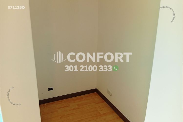 Oficina en arriendo en La Aguacatala, Medellín, 50 m² · foto 10 de 11