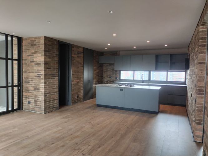 Apartamento de 2 alcobas en venta en El Poblado, Medellín, 132 m² · foto 2 de 17