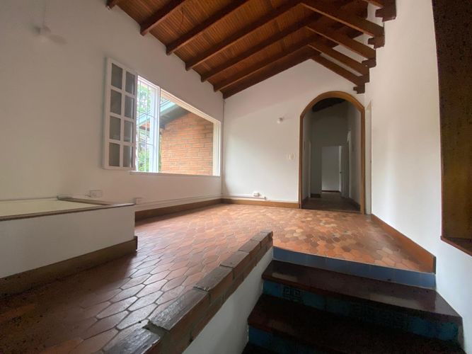 Oficina en arriendo en El Poblado, Medellín, 330 m² · foto 3 de 19