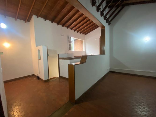 Oficina en arriendo en El Poblado, Medellín, 330 m² · foto 2 de 19