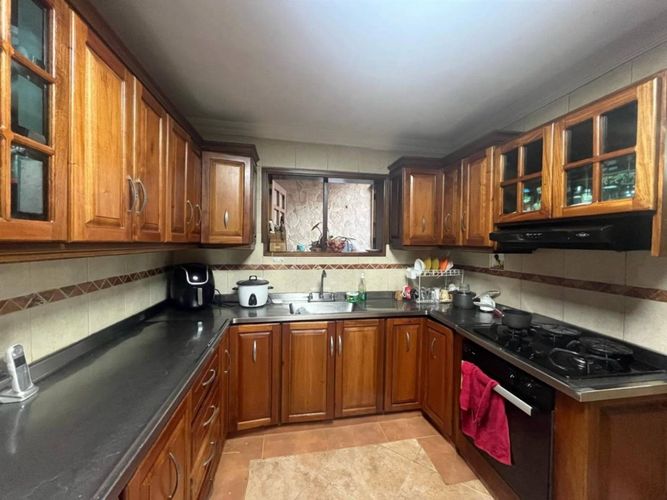 Casa de 4 alcobas en venta en Florida Nueva, Medellín, 252 m² · foto 9 de 24