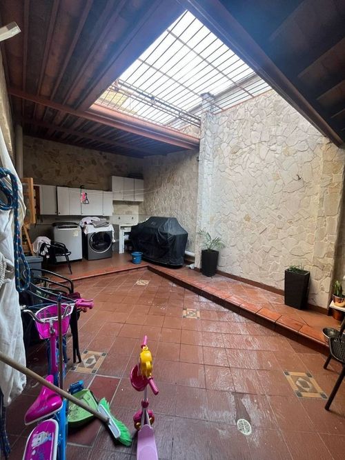 Casa de 4 alcobas en venta en Florida Nueva, Medellín, 252 m² · foto 10 de 24