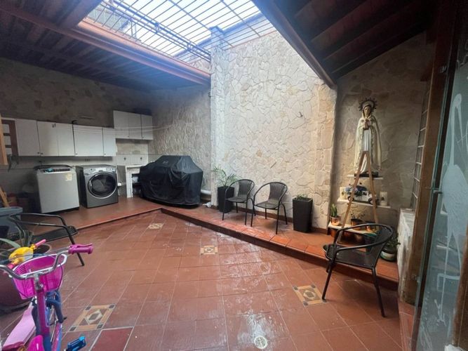 Casa de 4 alcobas en venta en Florida Nueva, Medellín, 252 m² · foto 11 de 24