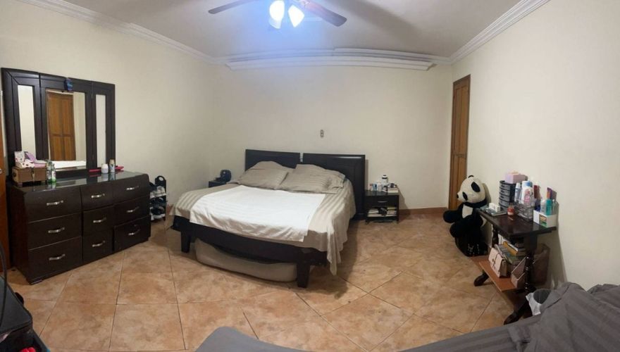 Casa de 4 alcobas en venta en Florida Nueva, Medellín, 252 m² · foto 15 de 24