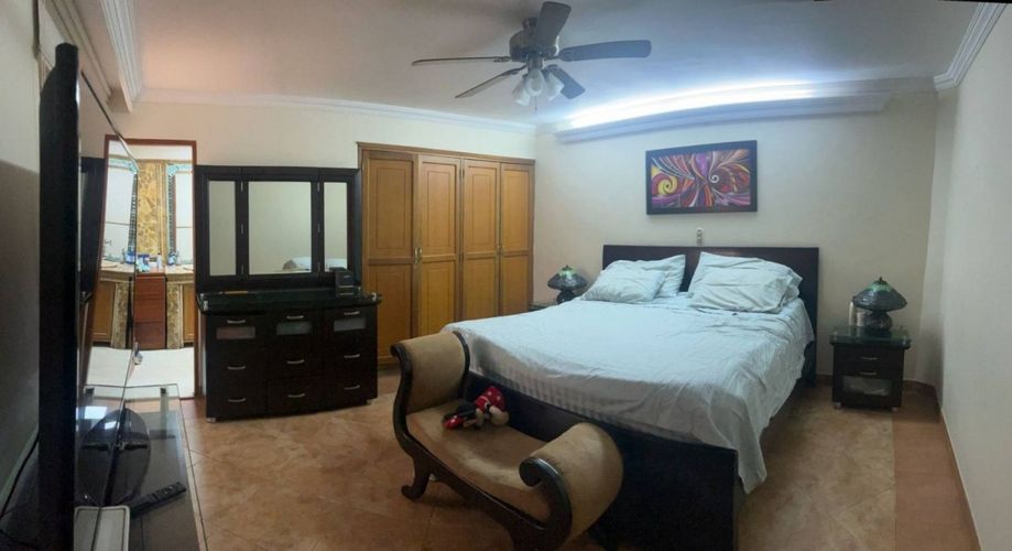 Casa de 4 alcobas en venta en Florida Nueva, Medellín, 252 m² · foto 16 de 24