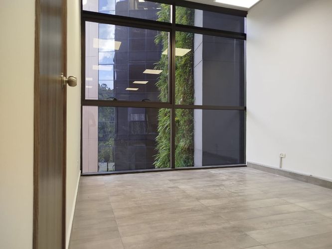 Oficina en arriendo en El Poblado, Medellín, 36 m² · foto 13 de 13