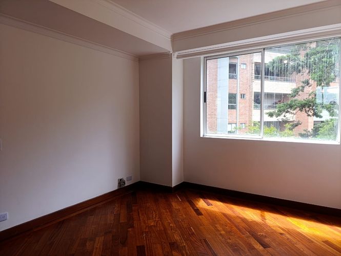 Apartamento de 3 alcobas en venta en El Tesoro, Medellín, 300 m² · foto 15 de 19