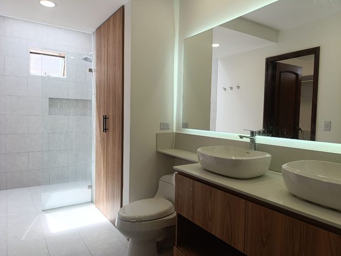 Apartamento de 3 alcobas en venta en El Tesoro, Medellín, 300 m² · foto 16 de 19