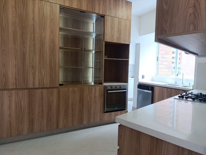 Apartamento de 3 alcobas en venta en El Tesoro, Medellín, 300 m² · foto 8 de 19