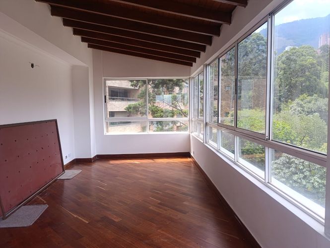 Apartamento de 3 alcobas en venta en El Tesoro, Medellín, 300 m² · foto 19 de 19