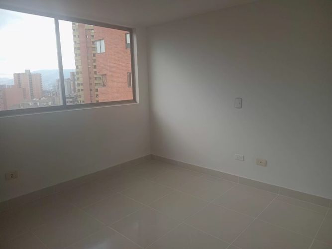 Apartamento de 3 alcobas en arriendo en Vegas De La Doctora, Sabaneta, 96 m² · foto 3 de 15