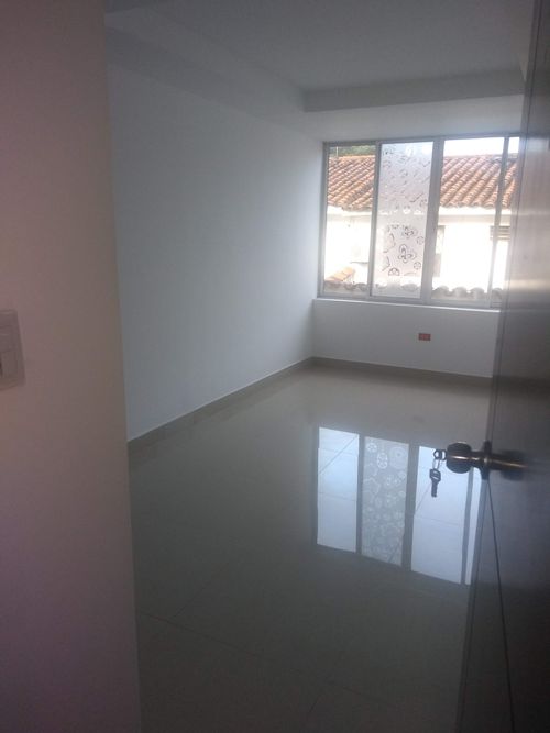 Casa de 4 alcobas en venta en Pampa Linda, Cali, 450 m² · foto 10 de 24