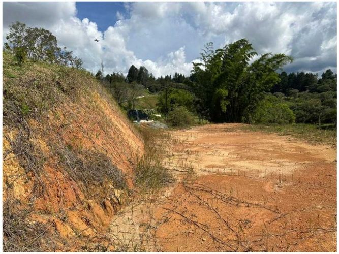 Lote en venta en San Antonio, Guarne, 1727 m² · foto 5 de 16