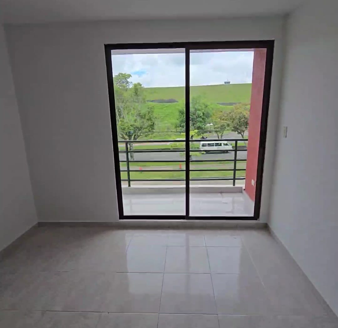 Apartamento en venta en Aeropuerto, Pereira · foto 7 de 7