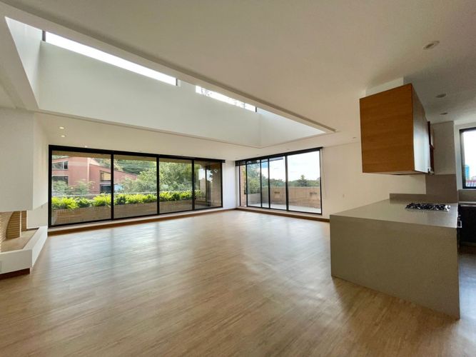 Apartamento de 3 alcobas en venta en Santa Barbara Alta, Bogotá, 319 m² · foto 2 de 24