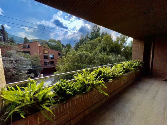 Apartamento de 3 alcobas en venta en Santa Barbara Alta, Bogotá, 319 m² · foto 4 de 24