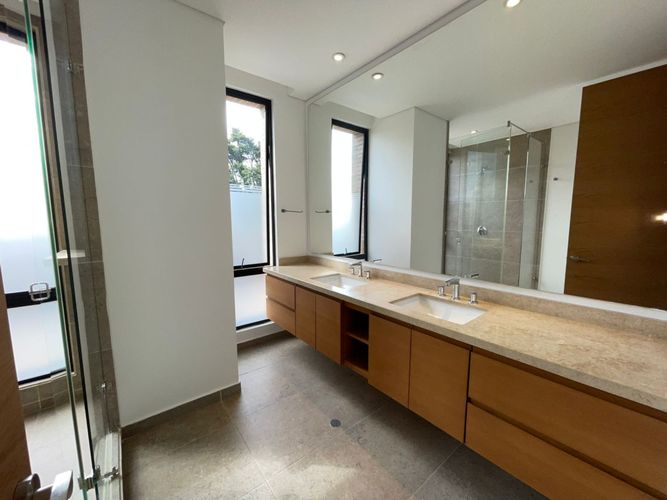 Apartamento de 3 alcobas en venta en Santa Barbara Alta, Bogotá, 319 m² · foto 19 de 24