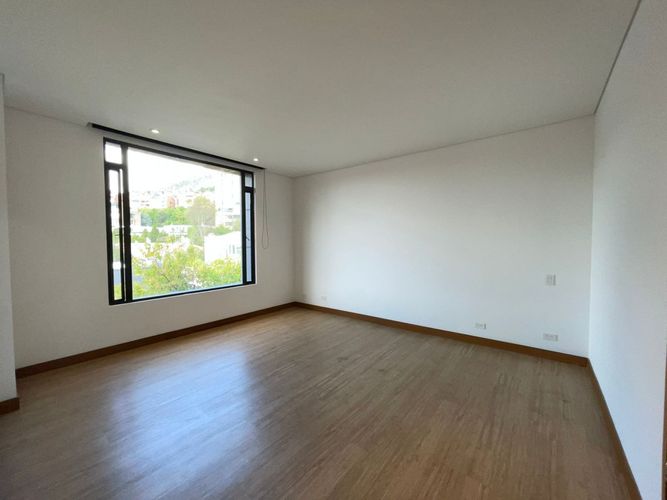 Apartamento de 3 alcobas en venta en Santa Barbara Alta, Bogotá, 319 m² · foto 21 de 24