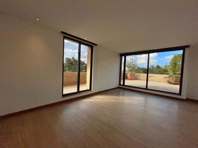Apartamento de 3 alcobas en venta en Santa Barbara Alta, Bogotá, 319 m² · foto 24 de 24