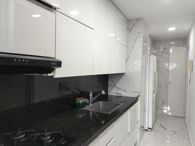 Apartamento de 2 alcobas en arriendo en El Poblado, Medellín, 100 m² · foto 5 de 19