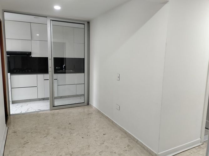 Apartamento de 2 alcobas en arriendo en El Poblado, Medellín, 100 m² · foto 8 de 19