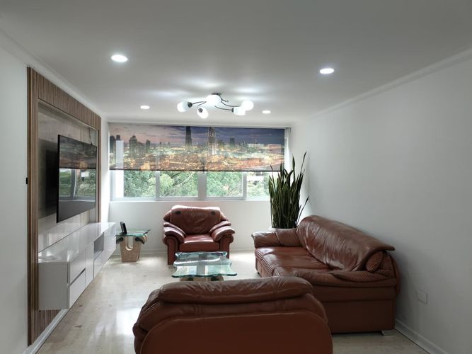 Apartamento de 2 alcobas en arriendo en El Poblado, Medellín, 100 m² · foto 2 de 19